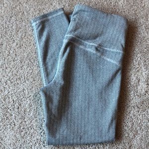 Gap fit high rise print leggings